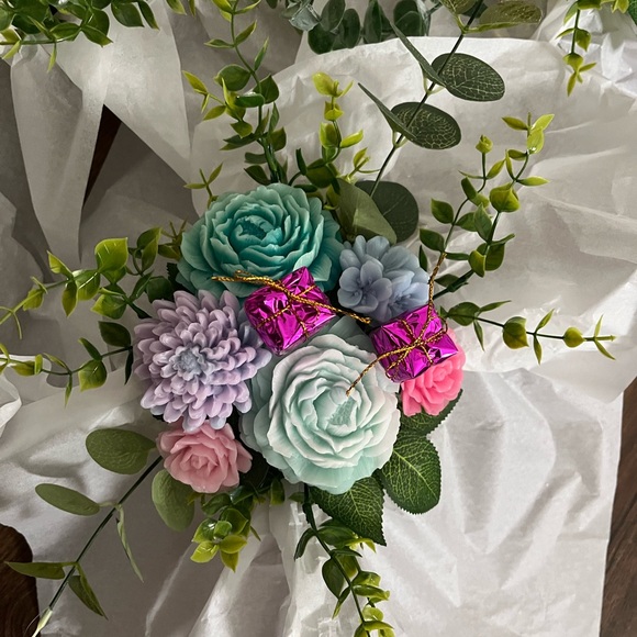 Unique Soap Flower Bouquets - Handmade with Love for Every Celebration! - Picture 10 of 11